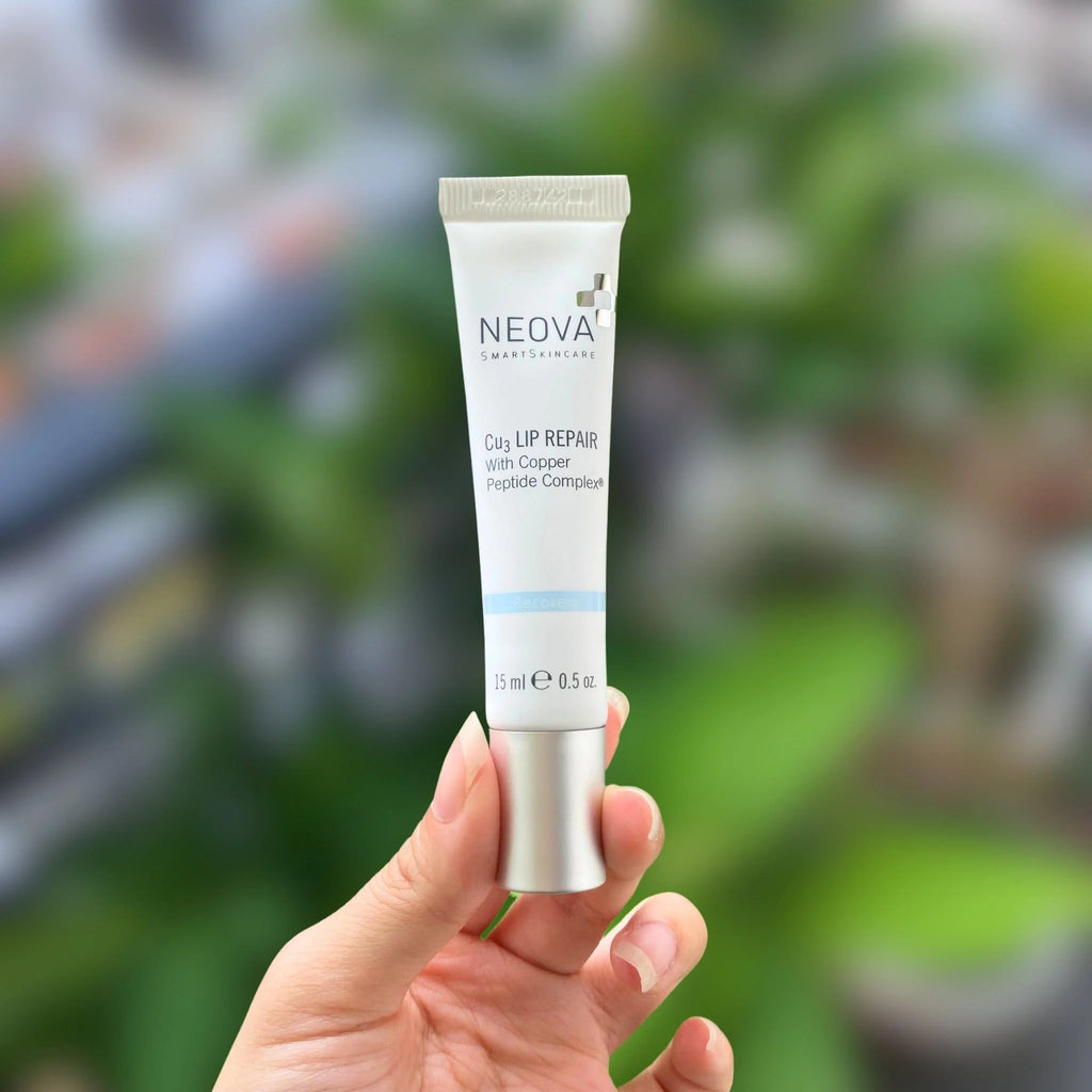 NEOVA Cu3 Lip Repair with Copper Peptide Complex  妮歐瓦 藍銅勝肽唇部修護精華 高效保濕修護護唇膏 15 ml 舒緩龜裂醫美術後